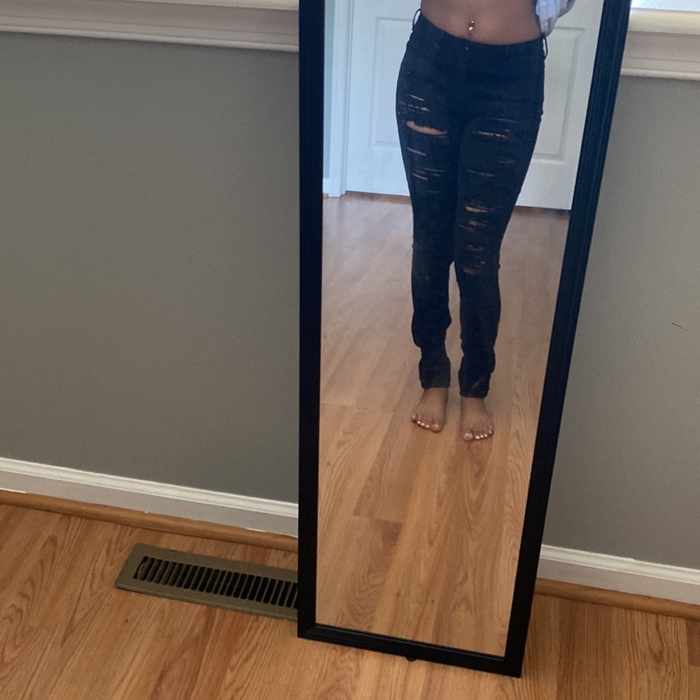 black high waisted ripped skinny jeans. size 3